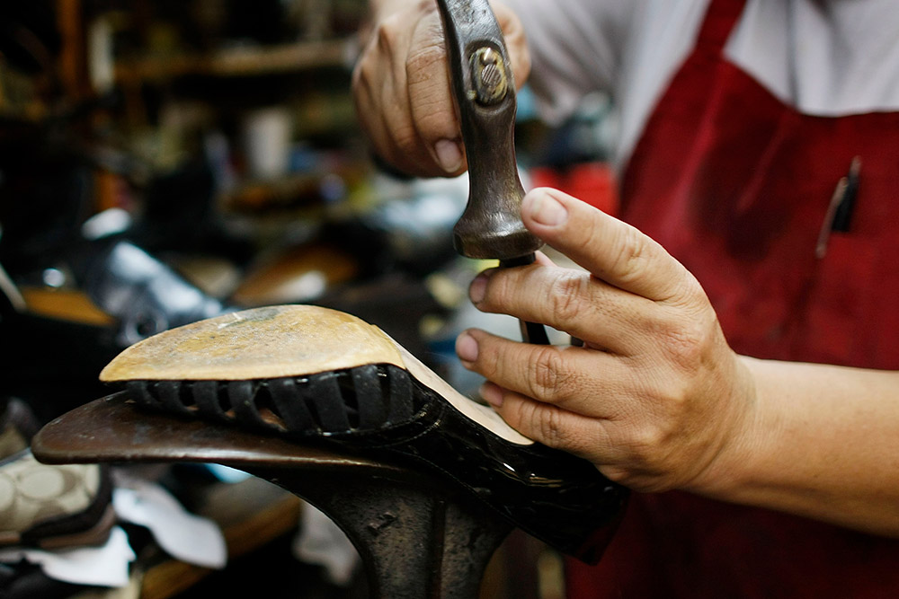 shoe repairs ferntree gully